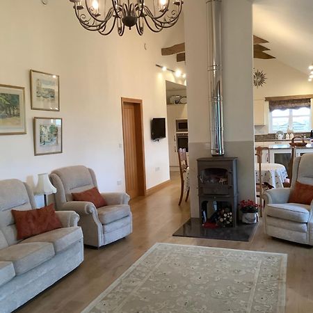 Orchard Cottage, Clematis Cottages, Stamford. Accessible Luxury Home. Exterior photo